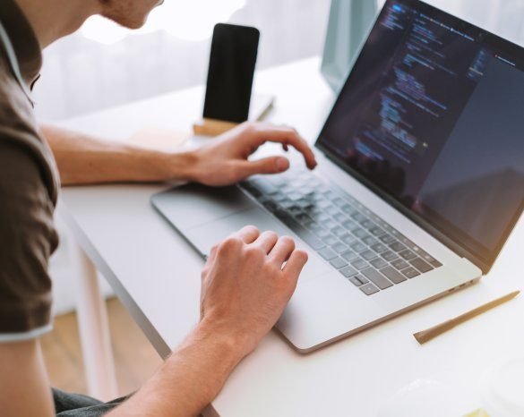 Why businesses in Los Angeles need Mobile App development Company