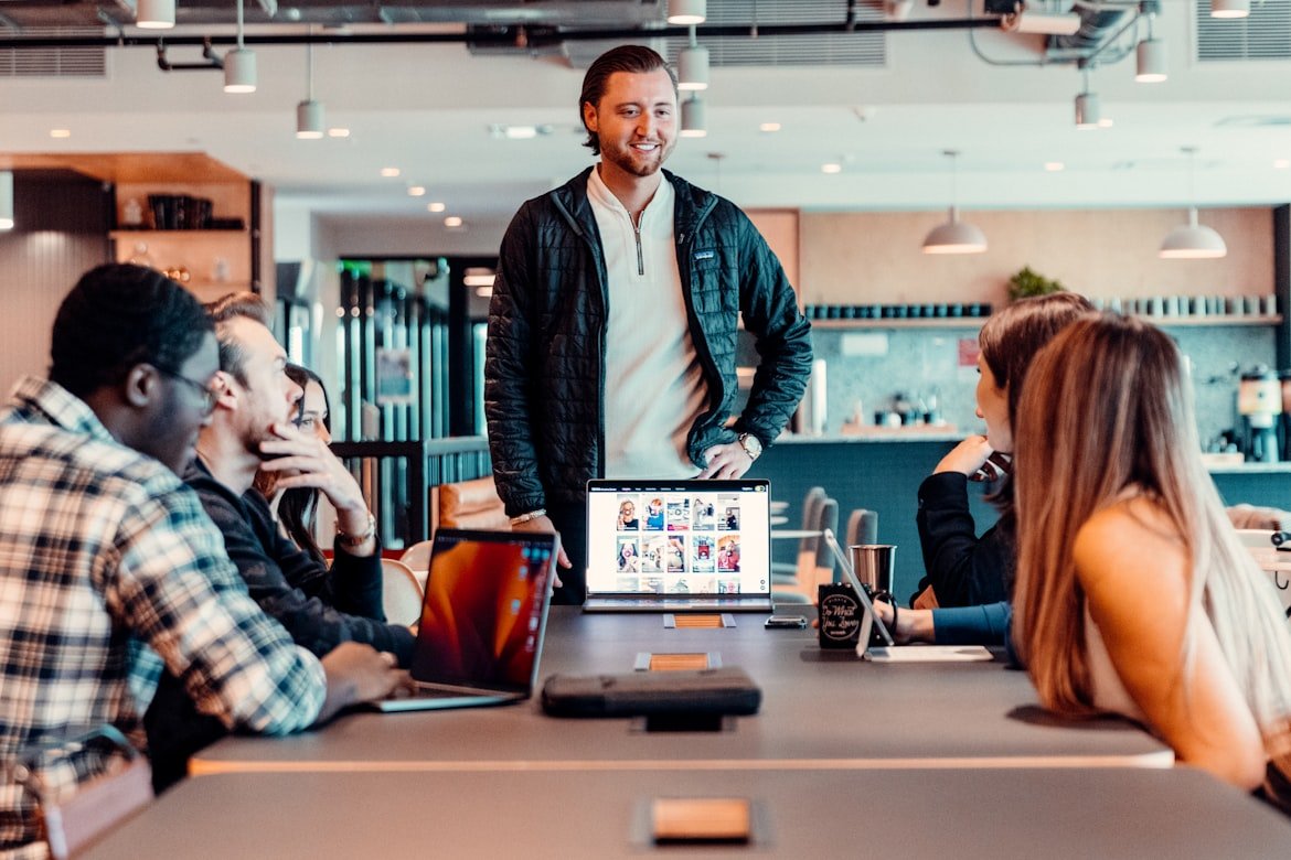 Why businesses in Santa Clarita need Digital Business Company
